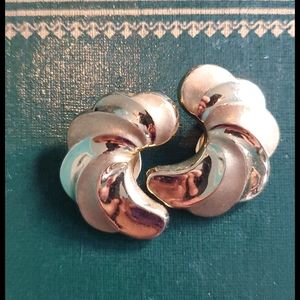 Vintage 14K "Half Moon" Clip ons